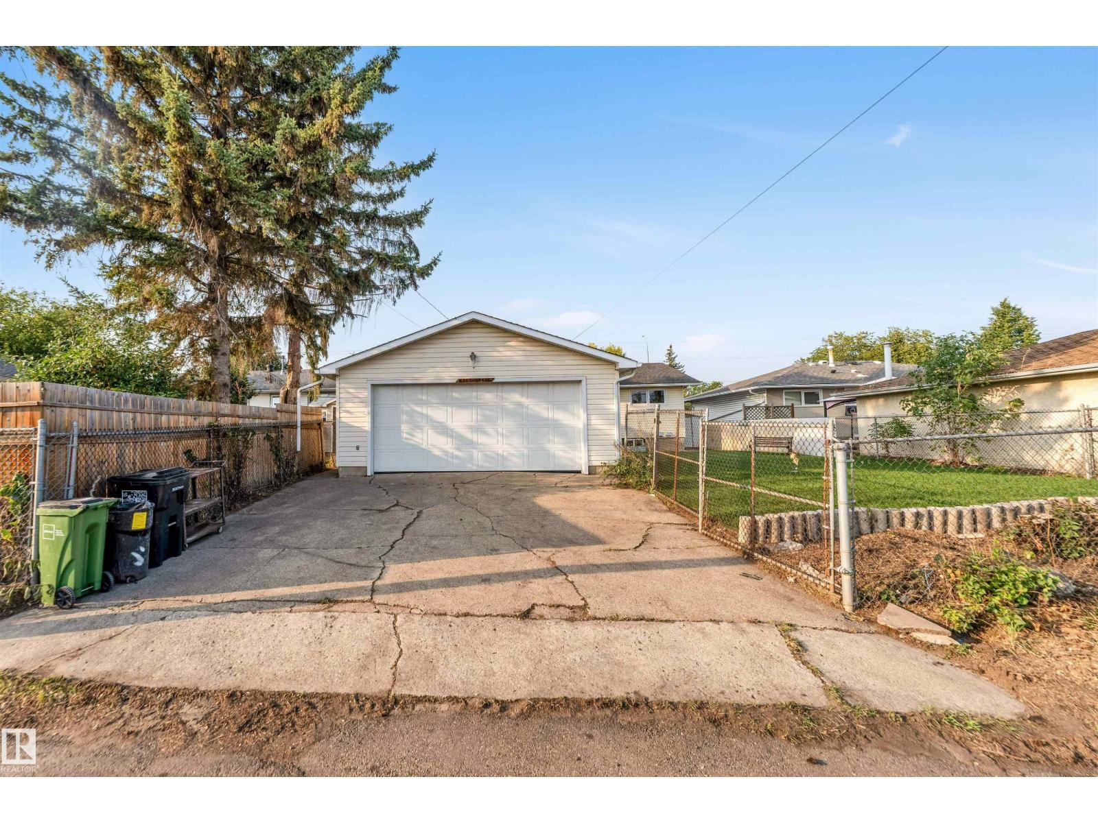 Single Family House Bungalow for Sale in   AV NW Edmonton 