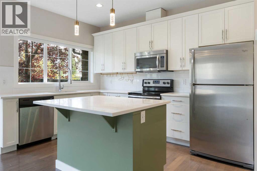 Single Family House for Sale in  Quarry Villas SE Douglasdale/Glen Calgary 