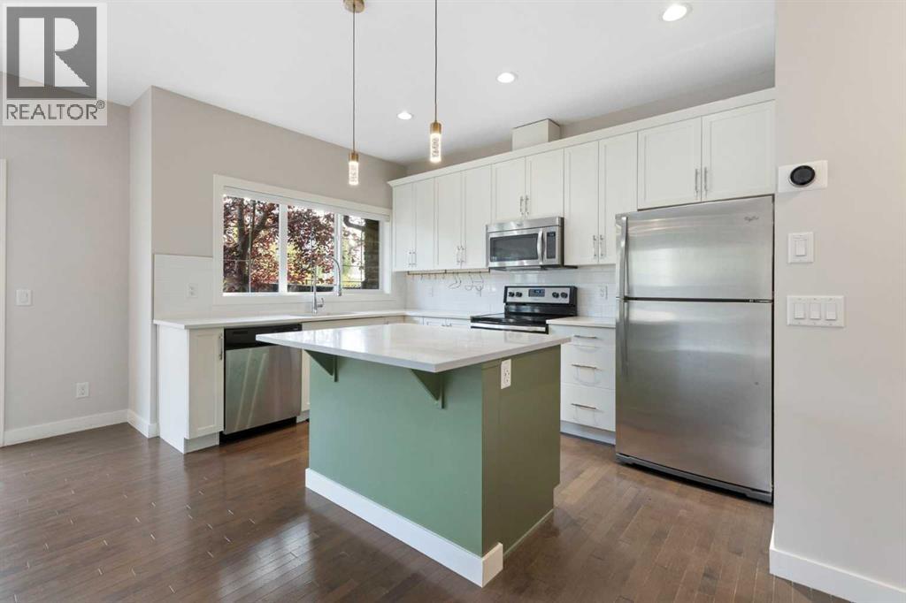 Single Family House for Sale in  Quarry Villas SE Douglasdale/Glen Calgary 