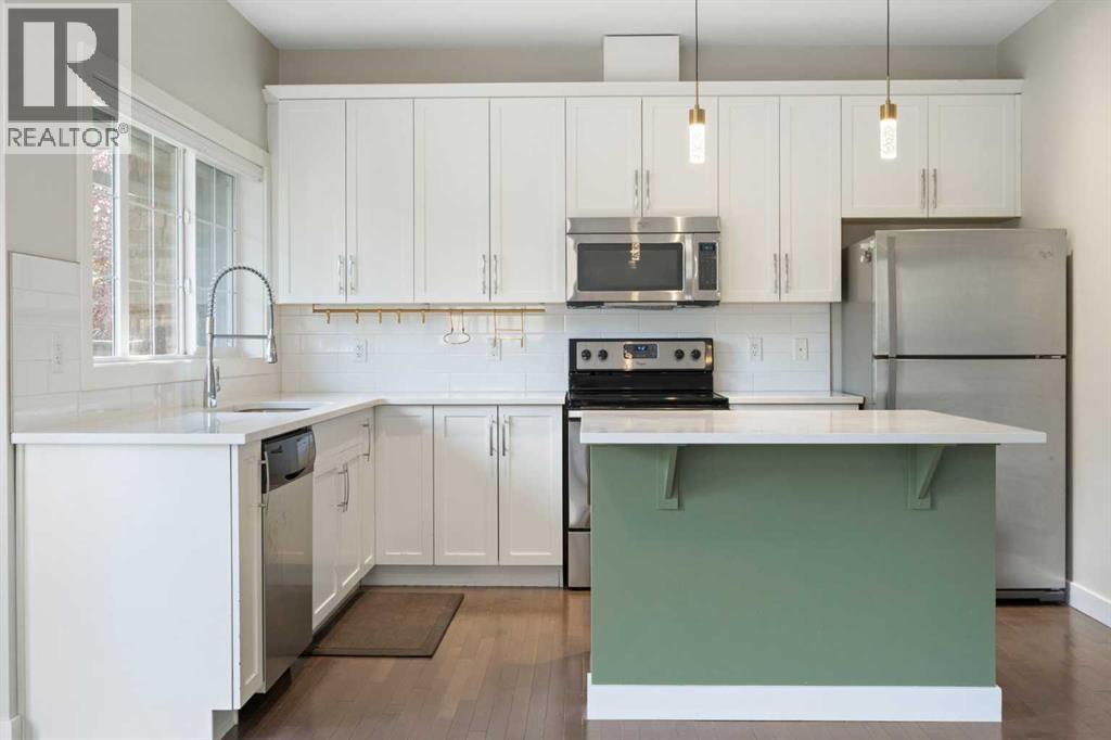 Single Family House for Sale in  Quarry Villas SE Douglasdale/Glen Calgary 