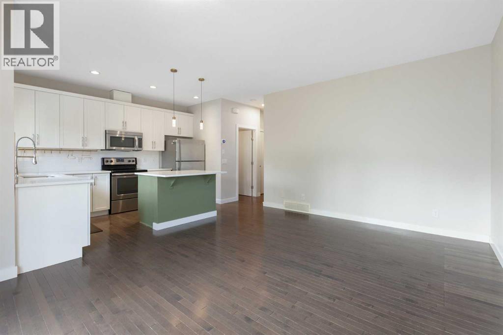Single Family House for Sale in  Quarry Villas SE Douglasdale/Glen Calgary 