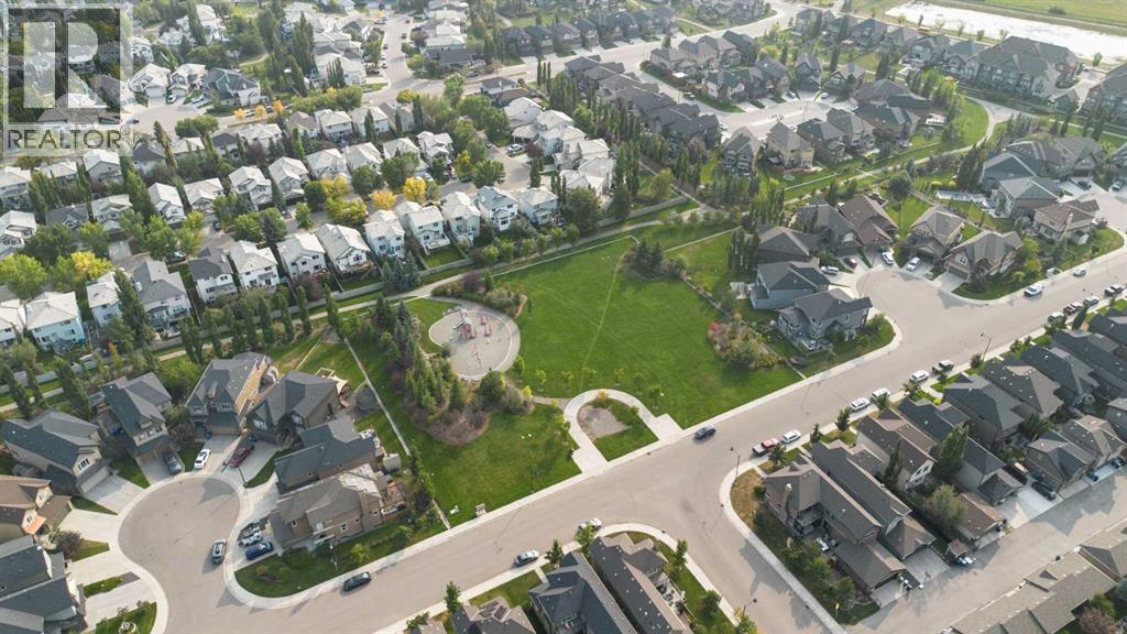 Single Family House for Sale in  Quarry Villas SE Douglasdale/Glen Calgary 