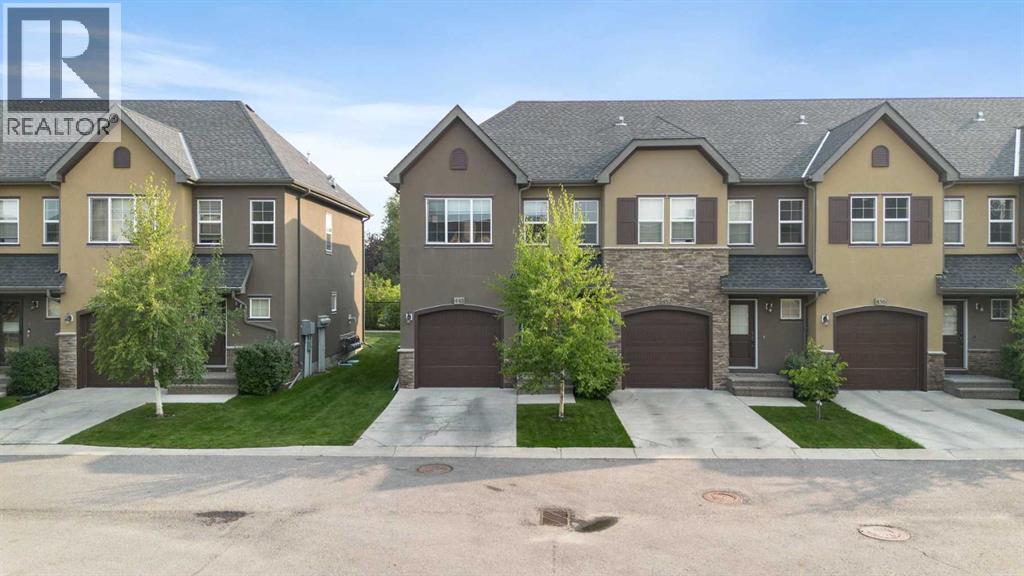 Single Family House for Sale in  Quarry Villas SE Douglasdale/Glen Calgary 