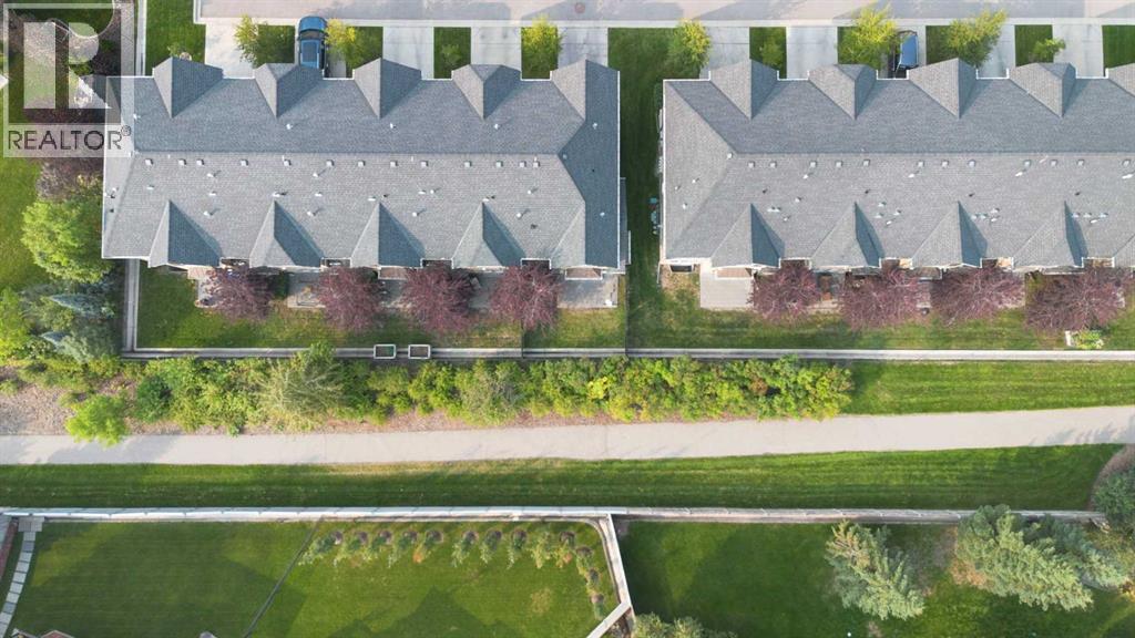Single Family House for Sale in  Quarry Villas SE Douglasdale/Glen Calgary 