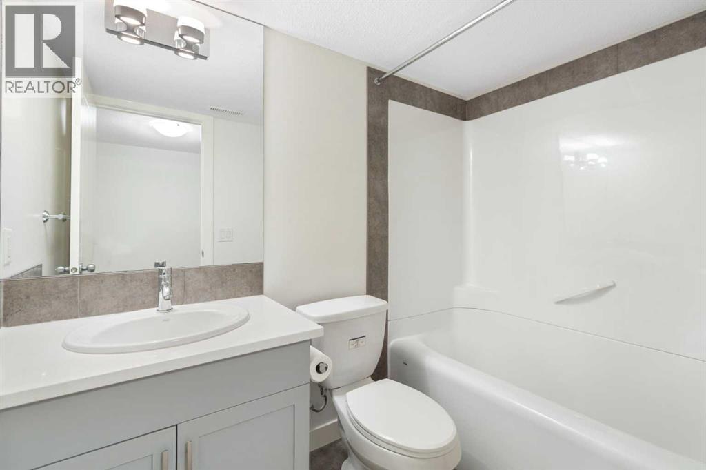 Single Family House for Sale in  Quarry Villas SE Douglasdale/Glen Calgary 