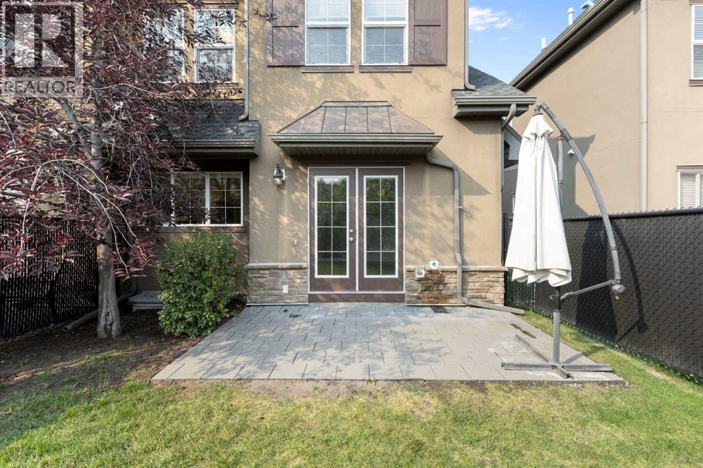 Single Family House for Sale in  Quarry Villas SE Douglasdale/Glen Calgary 
