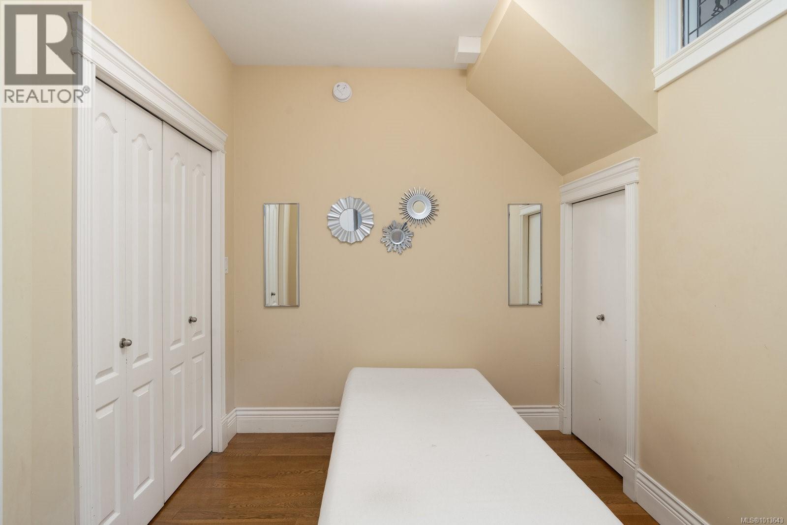 409 1602 Quadra Street, Victoria