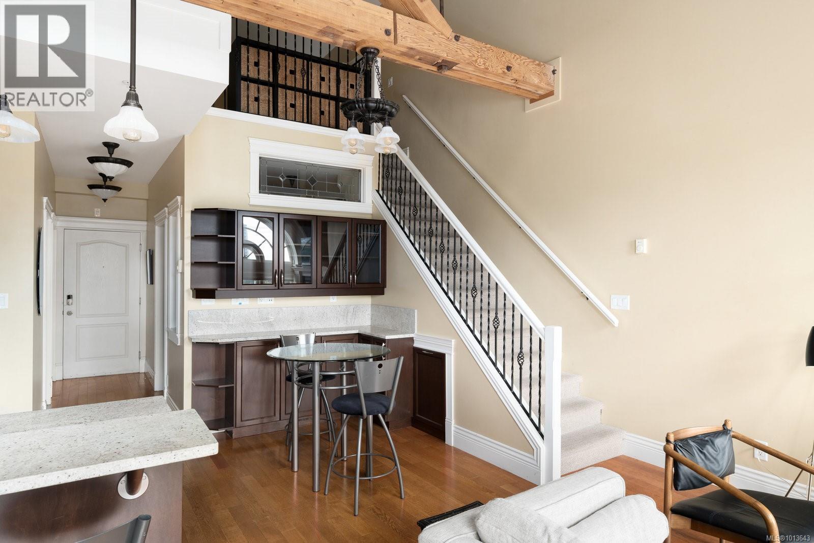 409 1602 Quadra Street, Victoria
