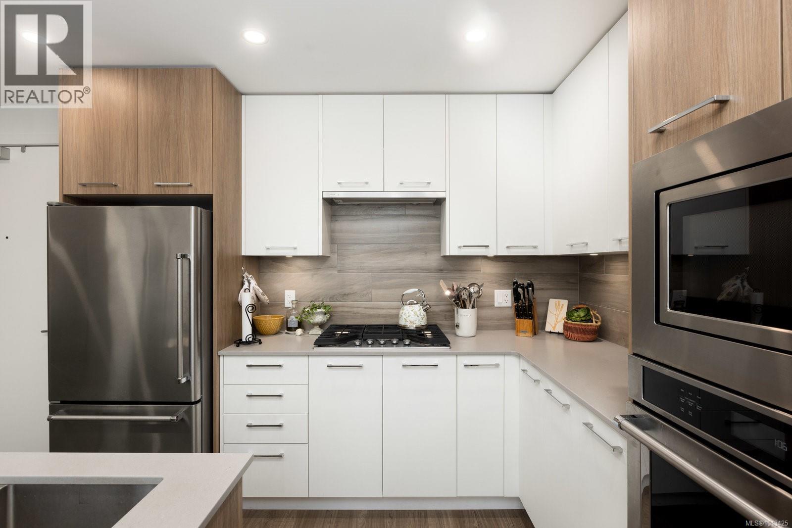 405 960 Reunion Avenue, Langford