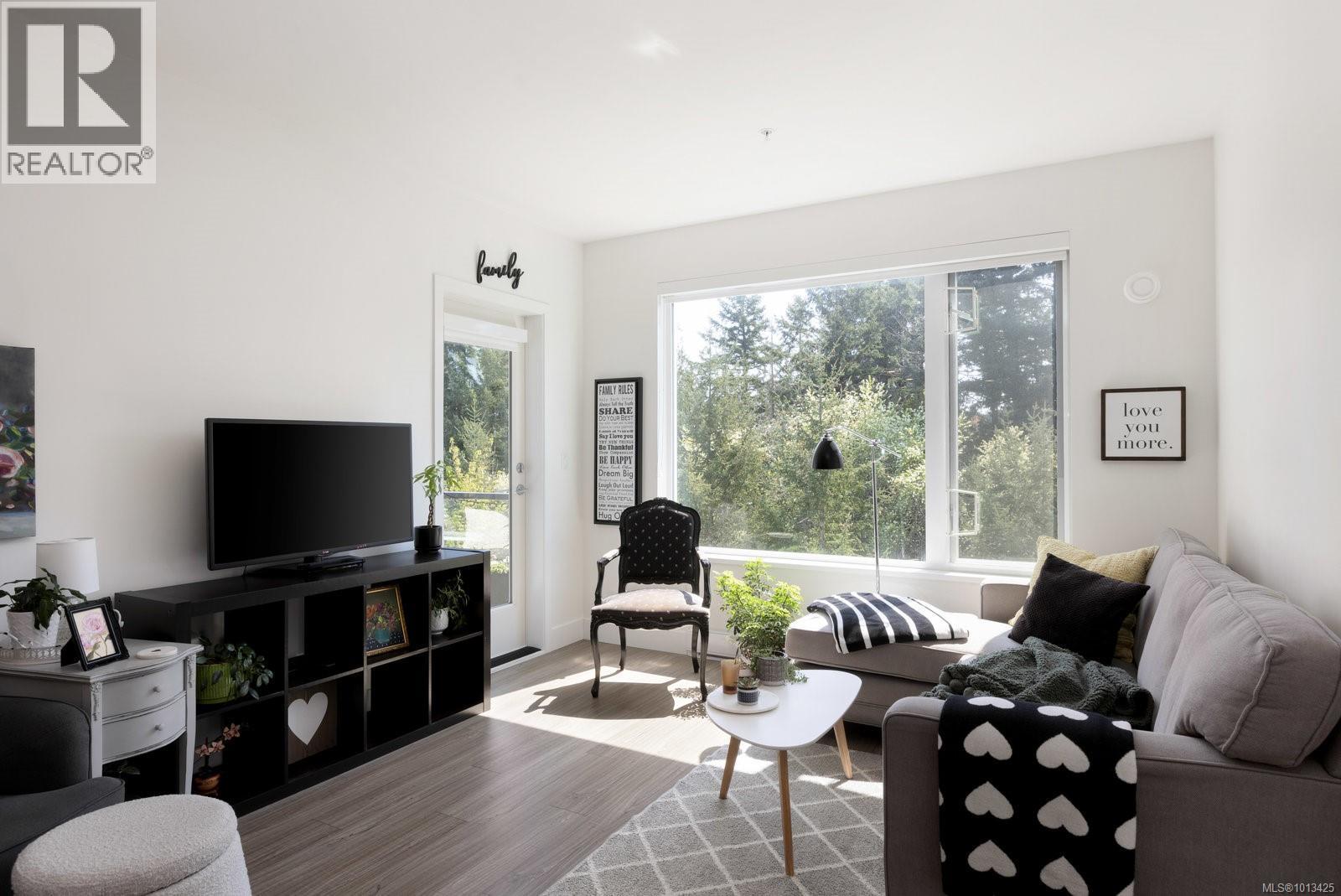 405 960 Reunion Avenue, Langford