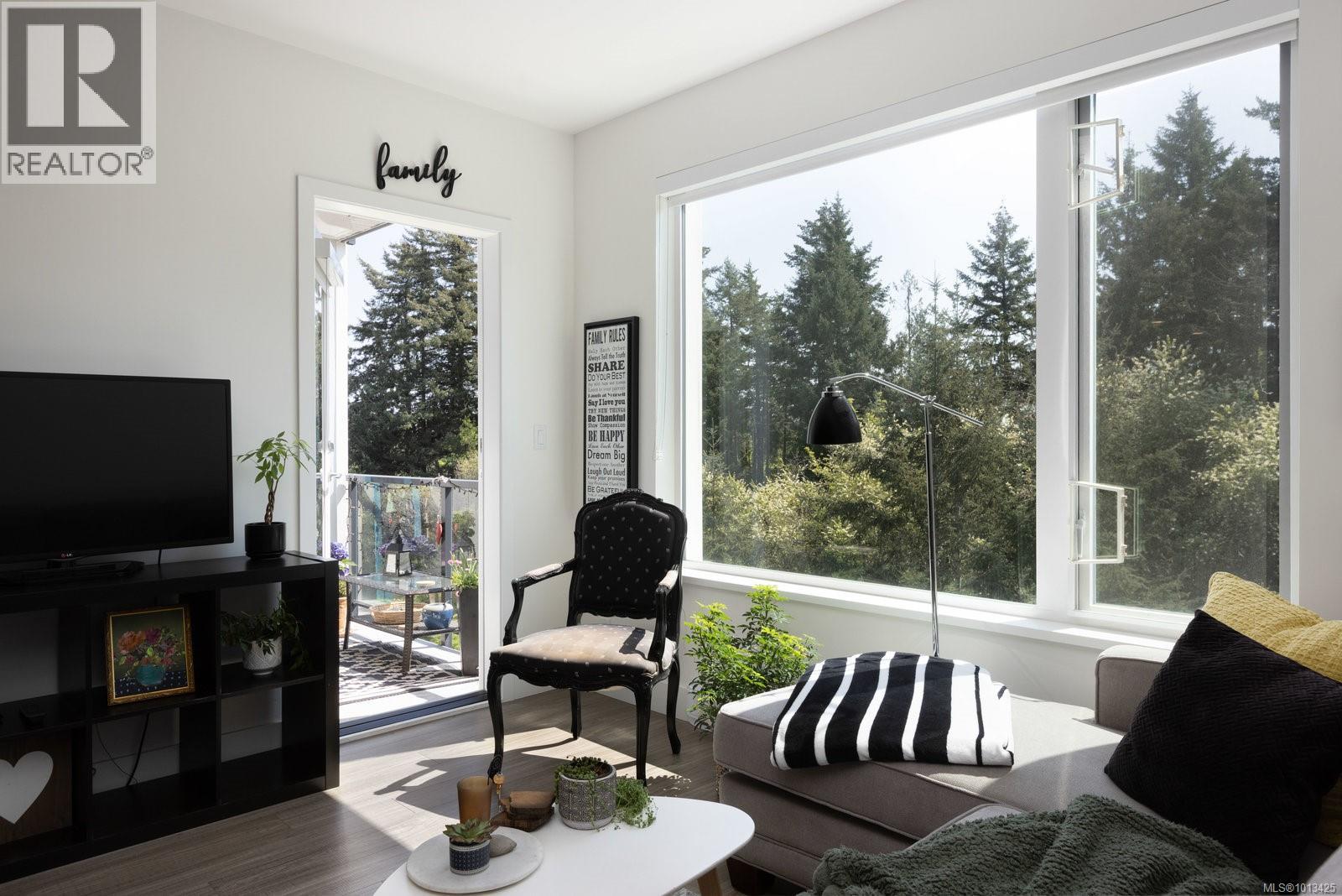405 960 Reunion Avenue, Langford