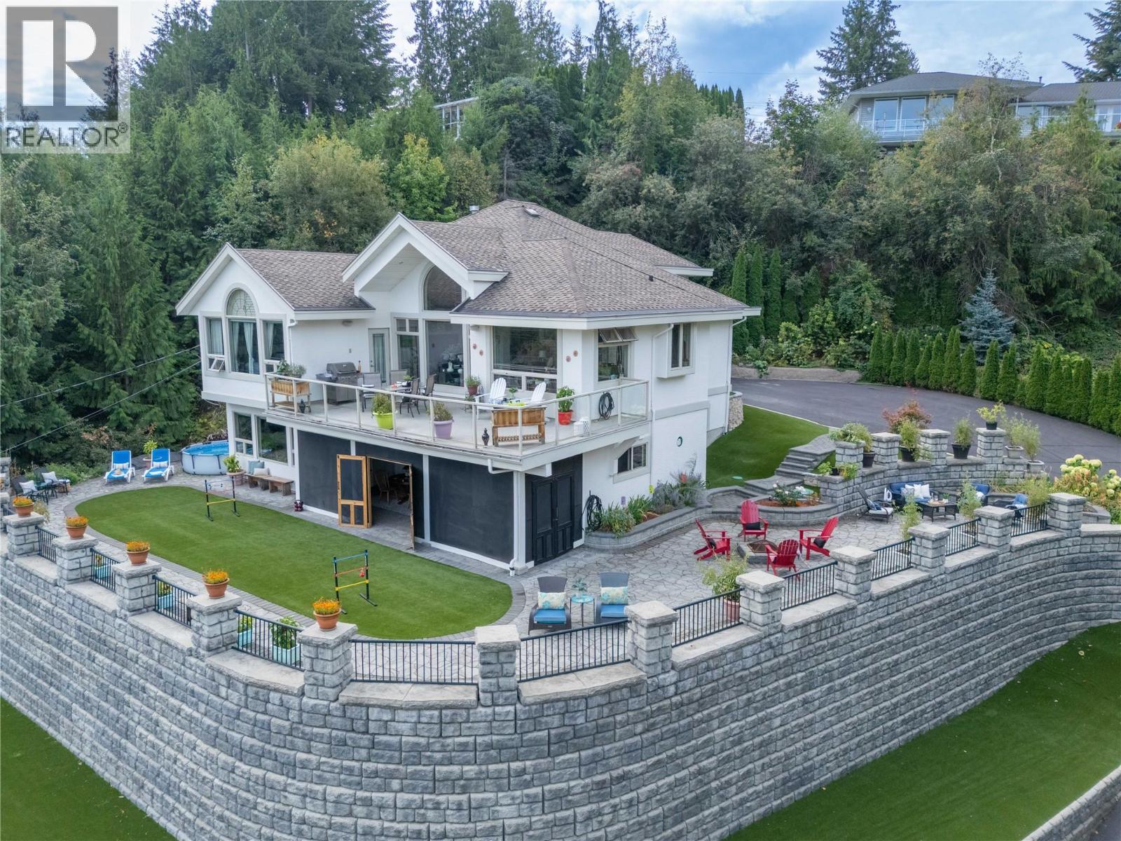 2422 Waverly Drive, Blind Bay