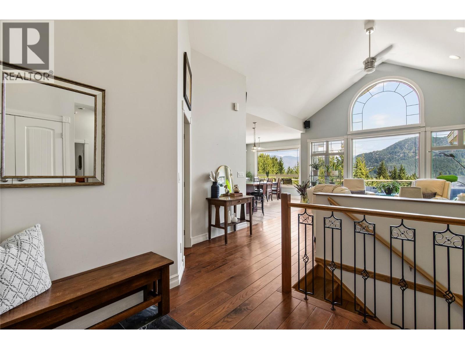 2422 Waverly Drive, Blind Bay
