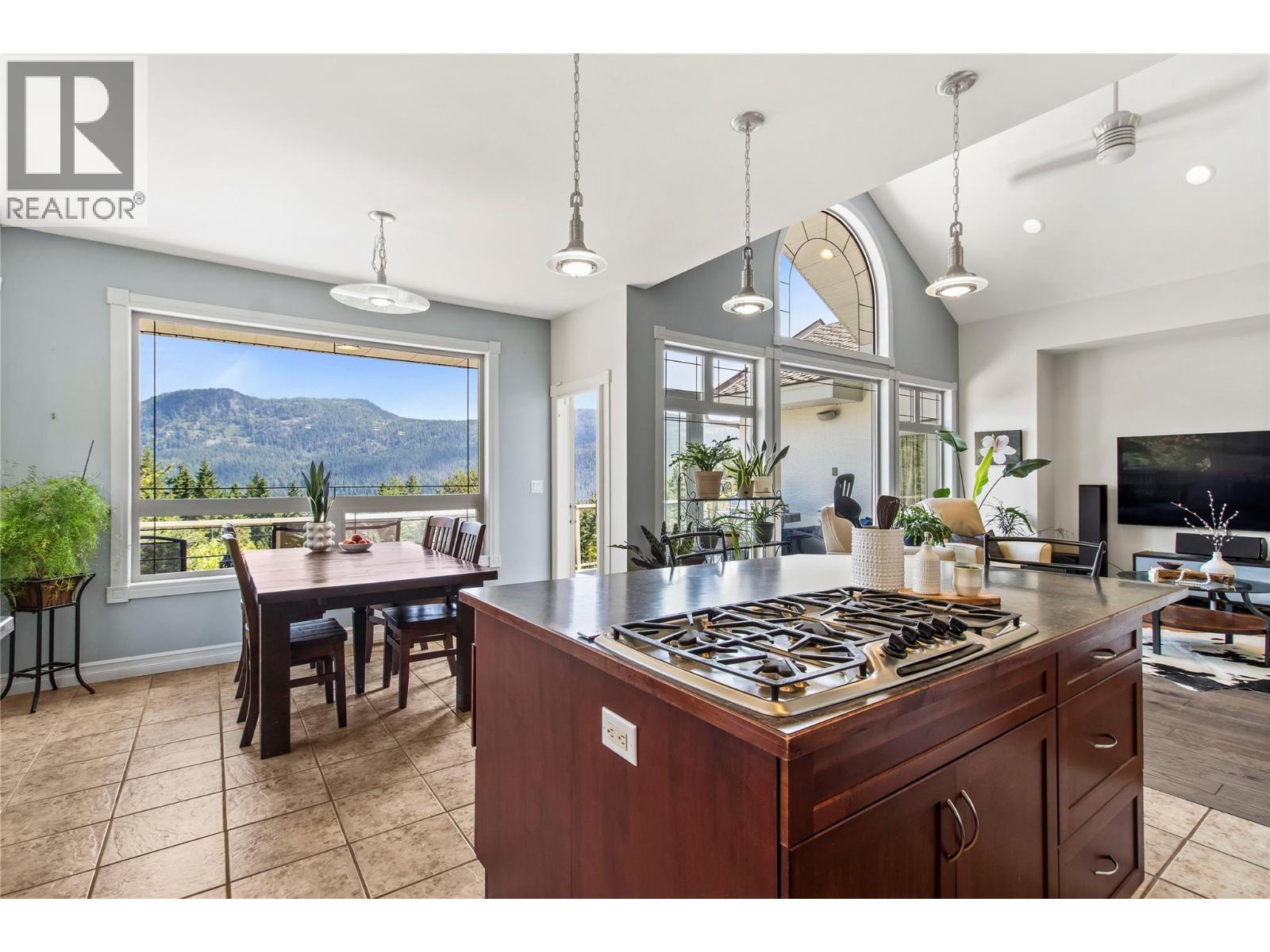 2422 Waverly Drive, Blind Bay