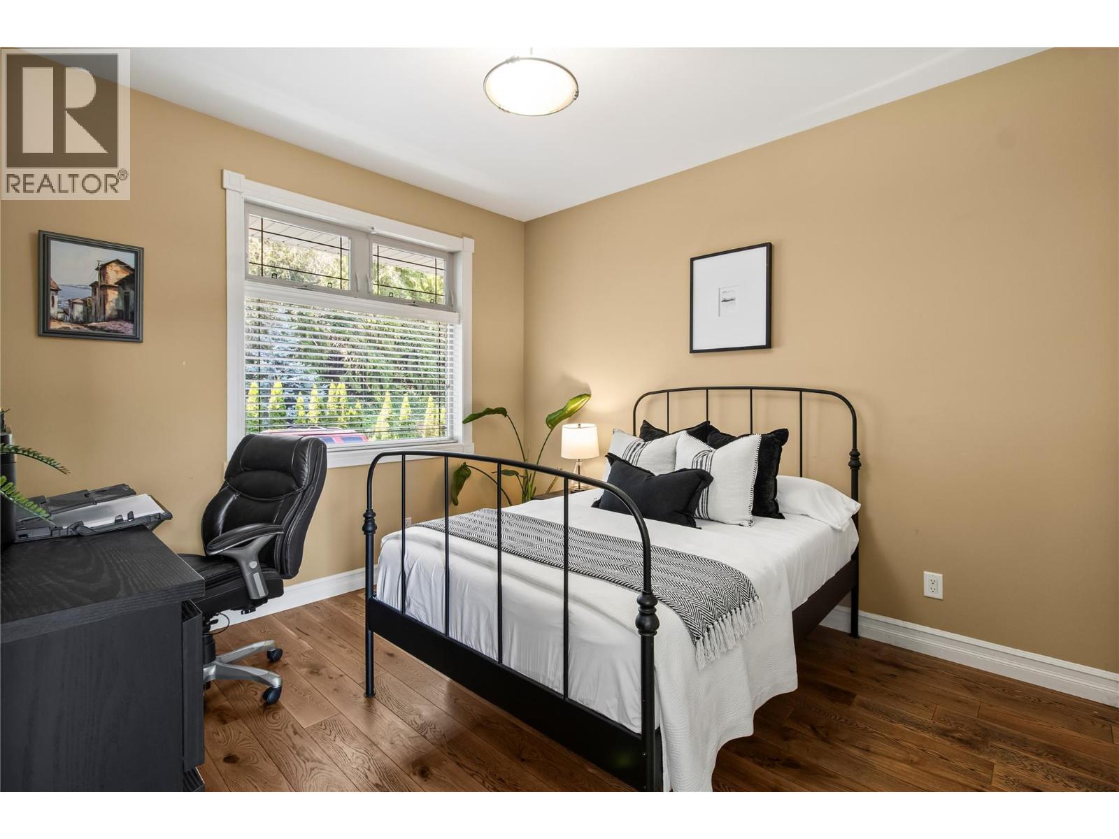 2422 Waverly Drive, Blind Bay