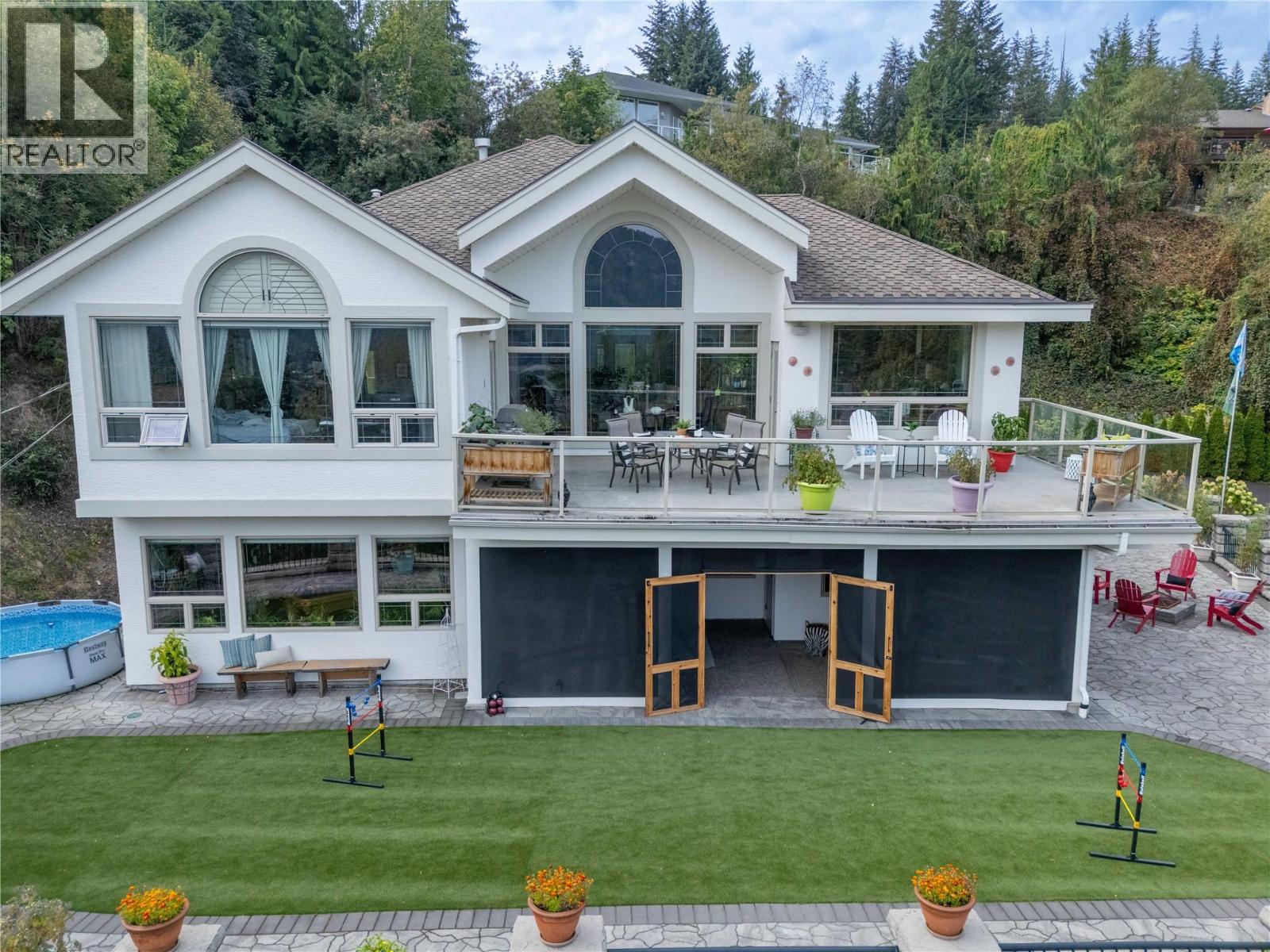 2422 Waverly Drive, Blind Bay