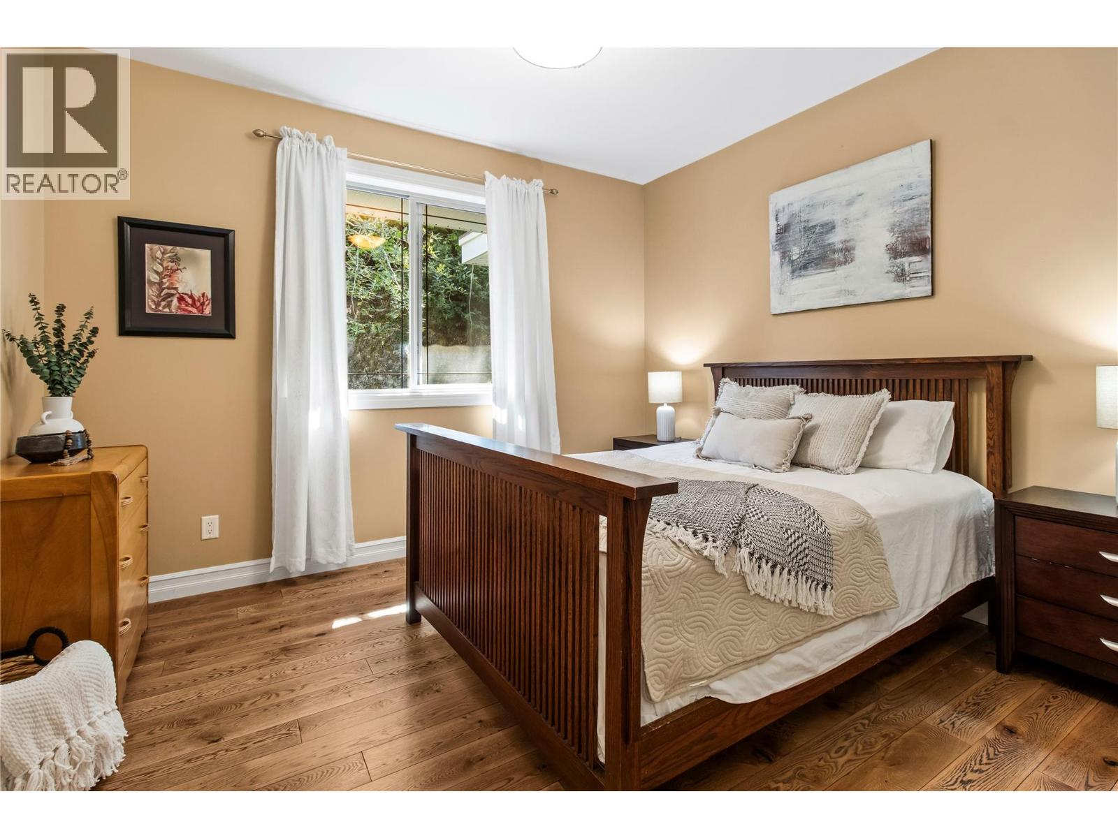 2422 Waverly Drive, Blind Bay
