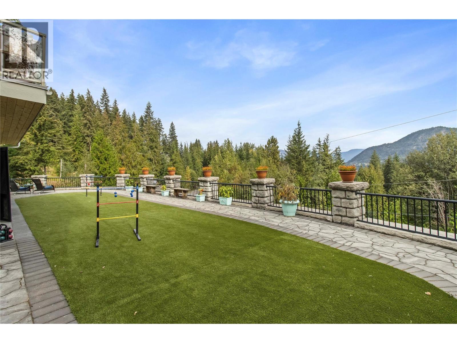 2422 Waverly Drive, Blind Bay