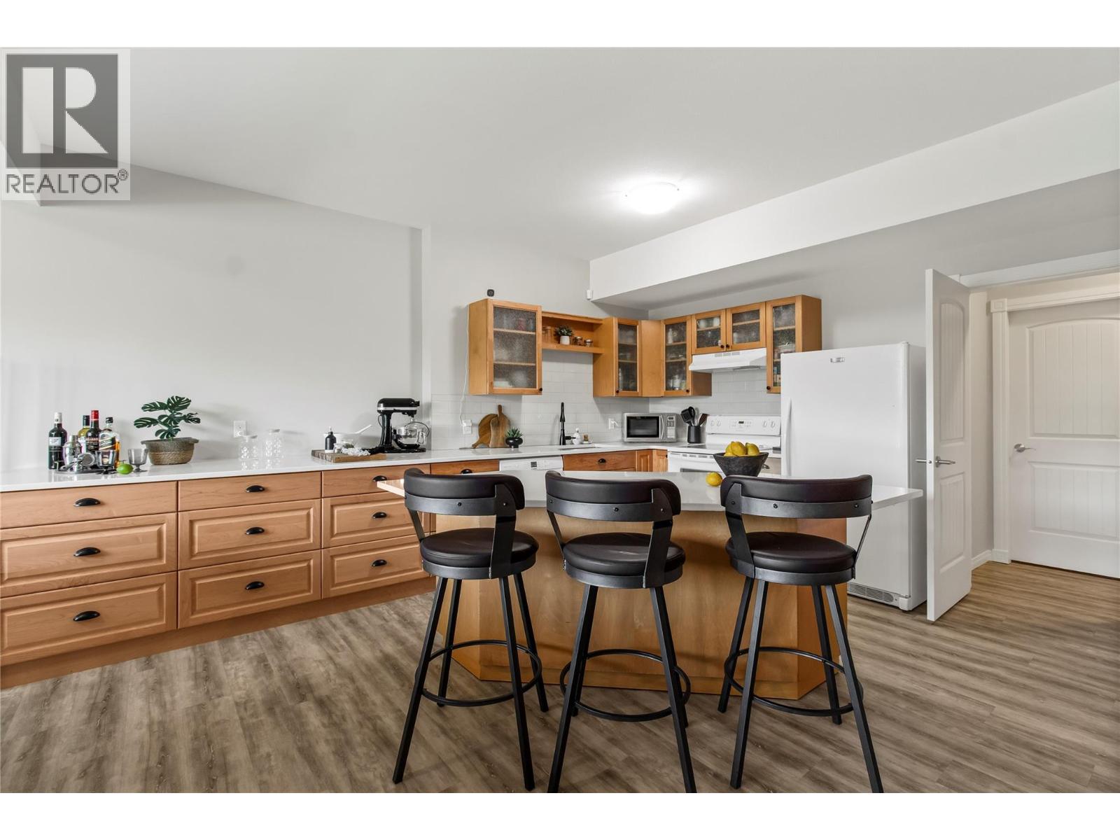 2422 Waverly Drive, Blind Bay
