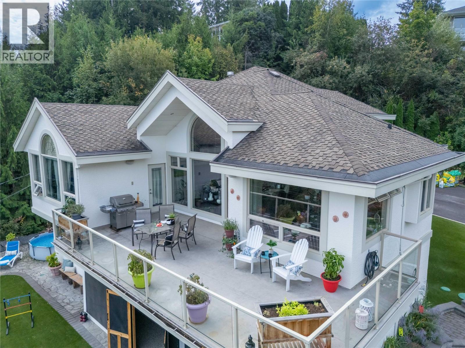 2422 Waverly Drive, Blind Bay