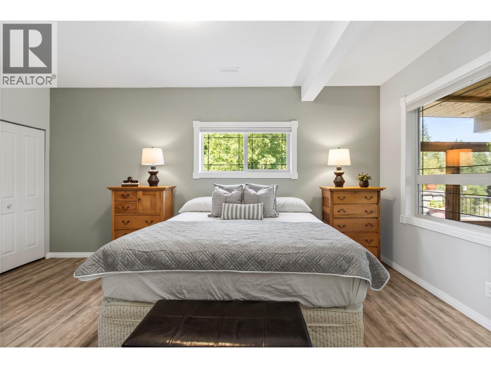 2422 Waverly Drive, Blind Bay