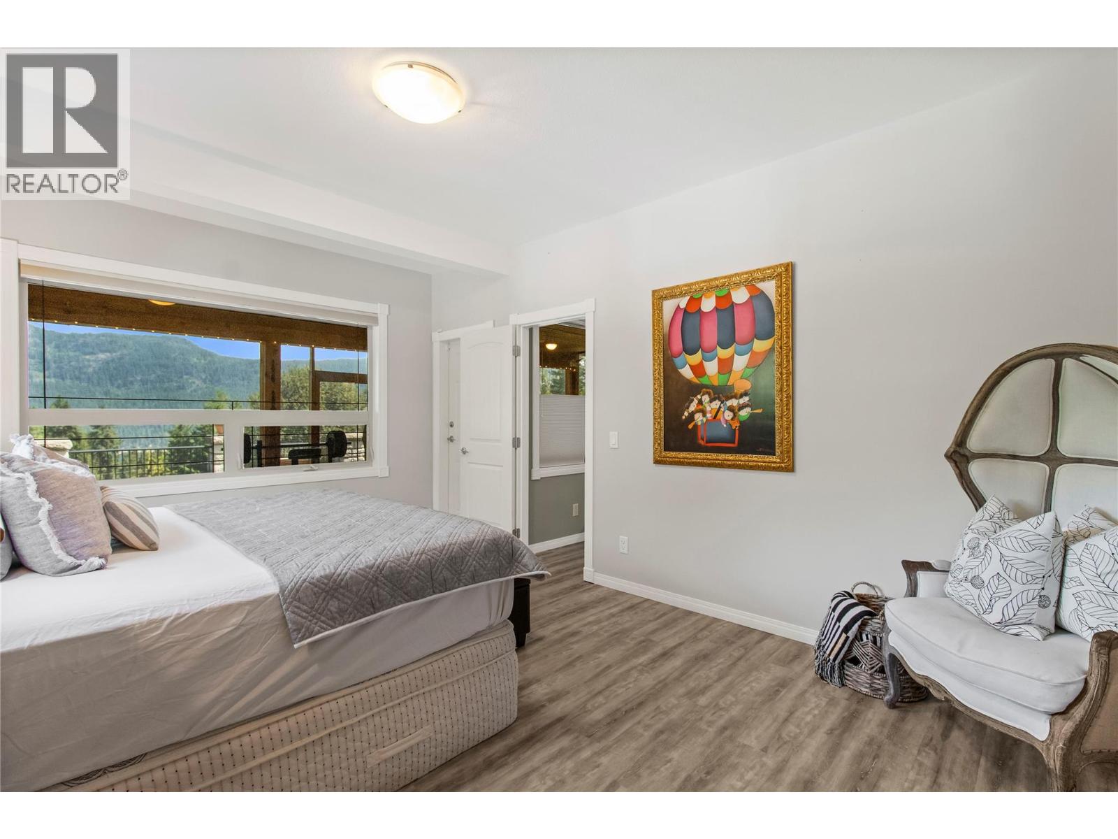 2422 Waverly Drive, Blind Bay
