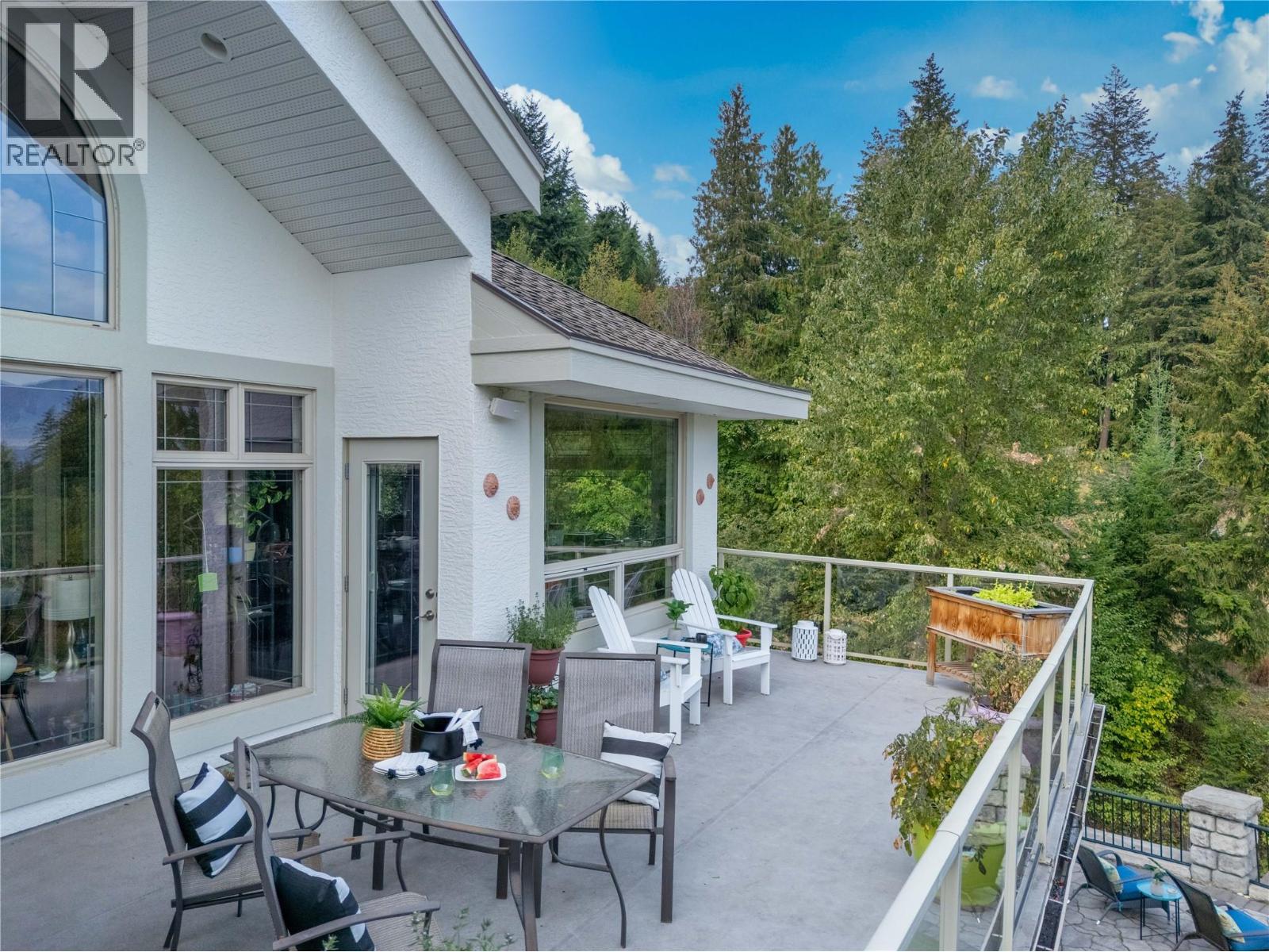 2422 Waverly Drive, Blind Bay