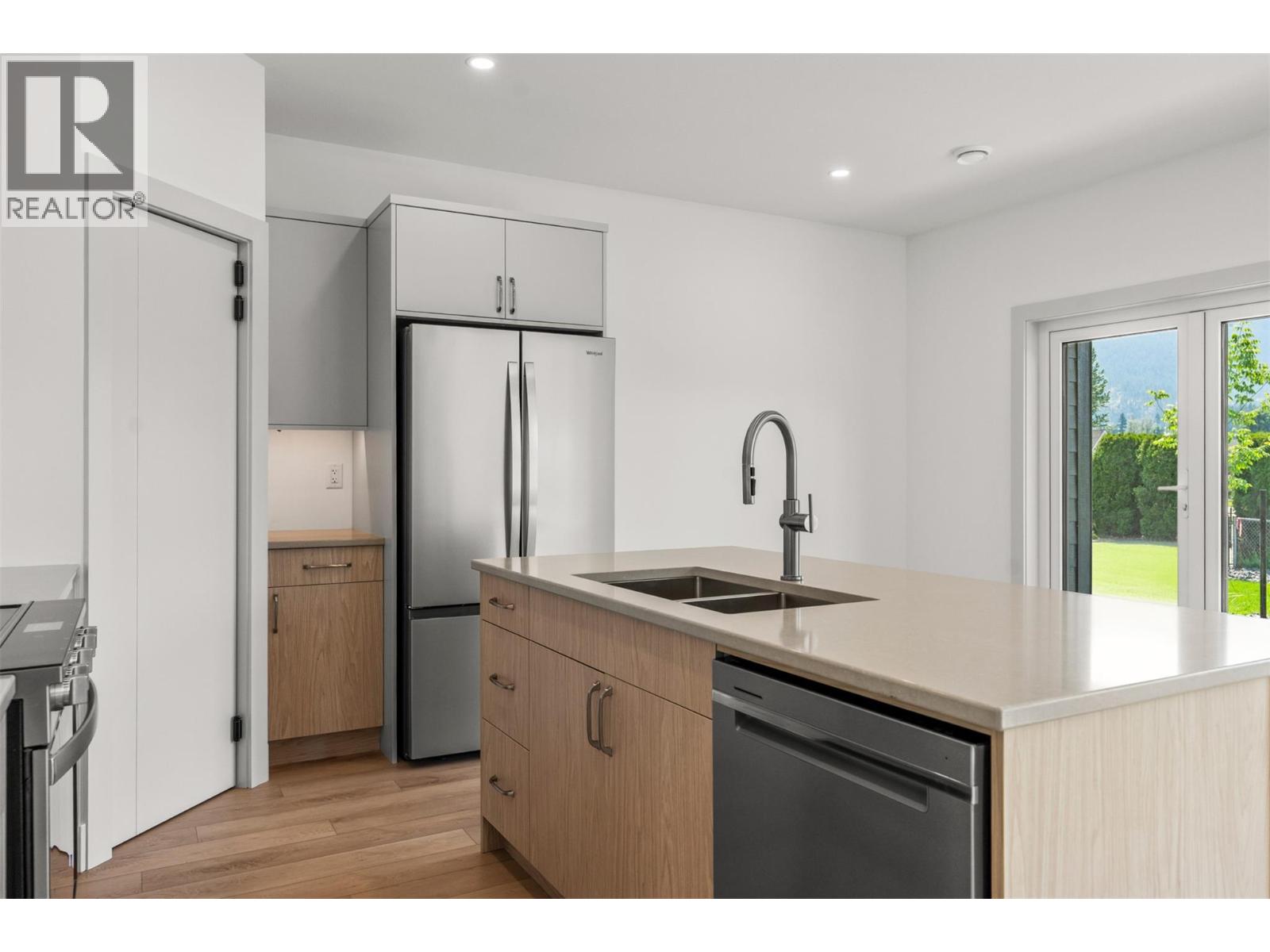 2345 Patterson Avenue Unit# 102, Armstrong