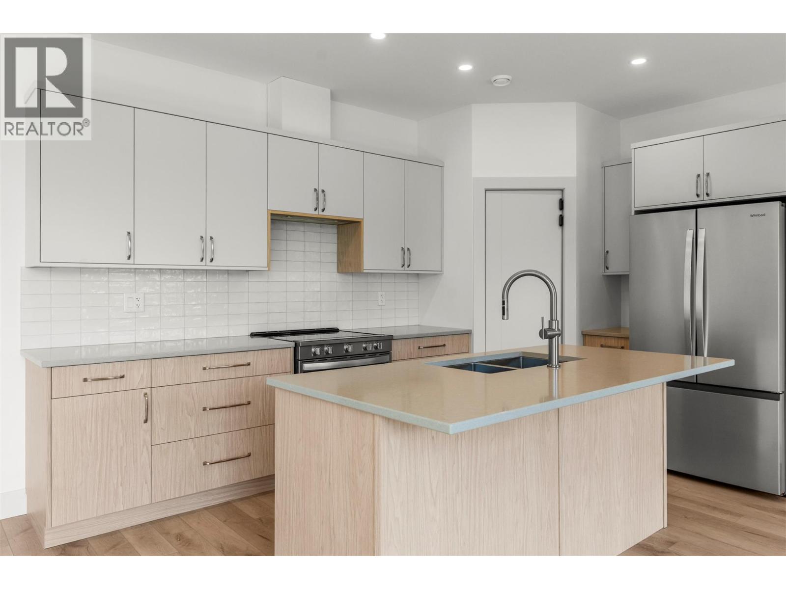 2345 Patterson Avenue Unit# 102, Armstrong