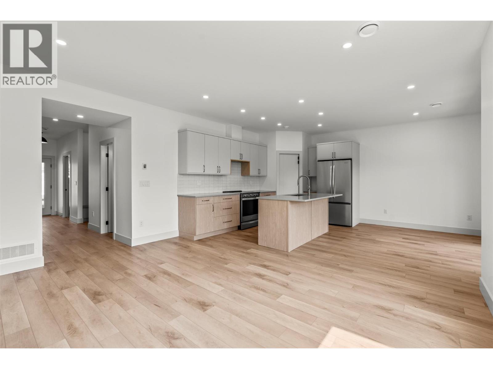 2345 Patterson Avenue Unit# 102, Armstrong