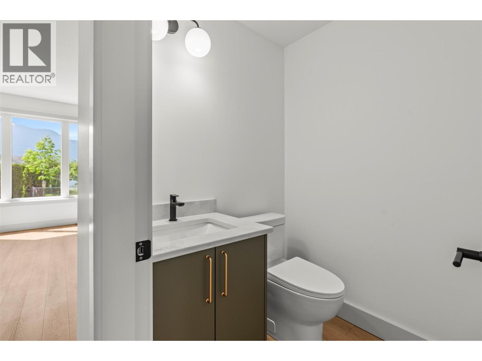2345 Patterson Avenue Unit# 101, Armstrong