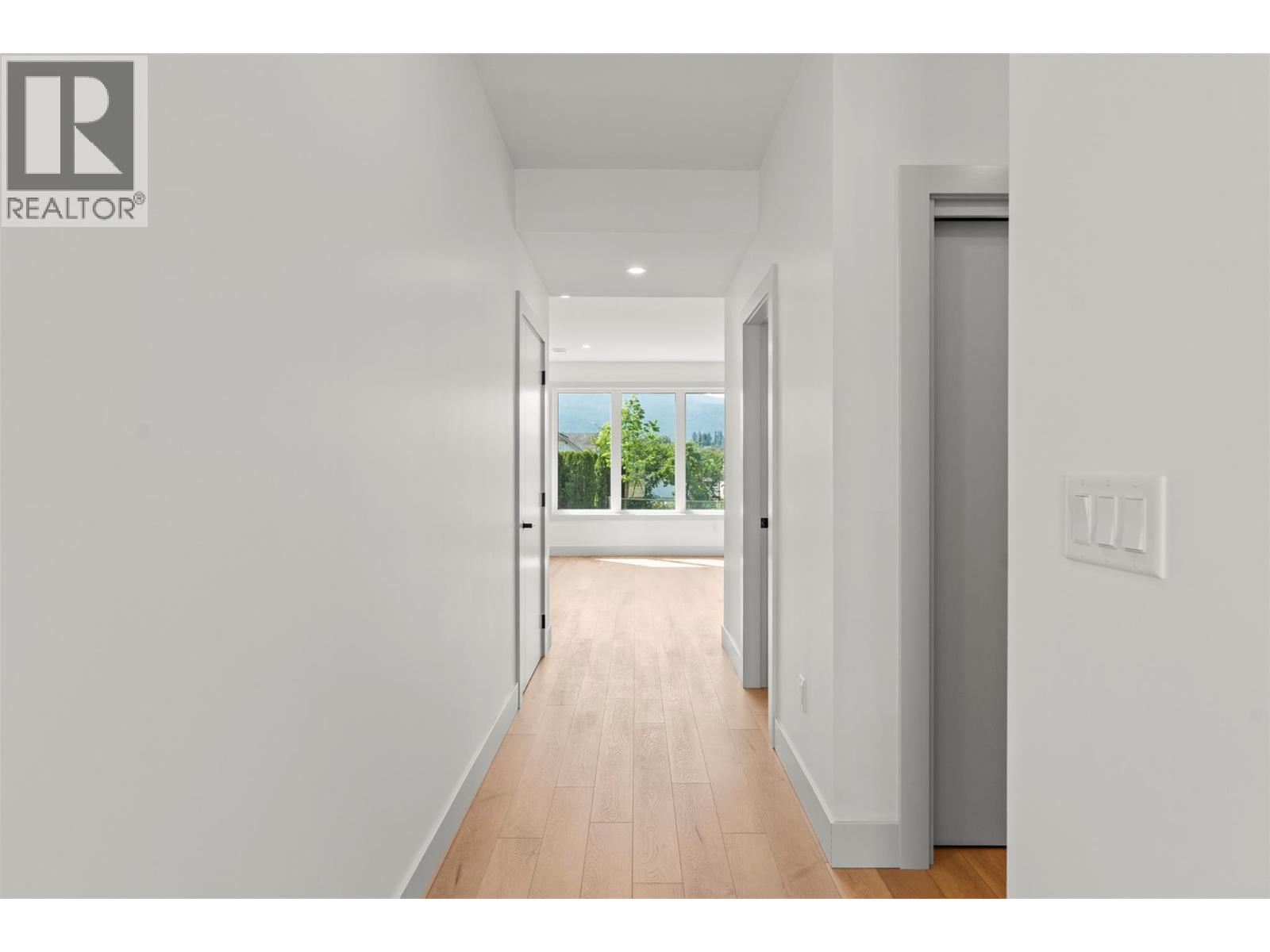 2345 Patterson Avenue Unit# 101, Armstrong