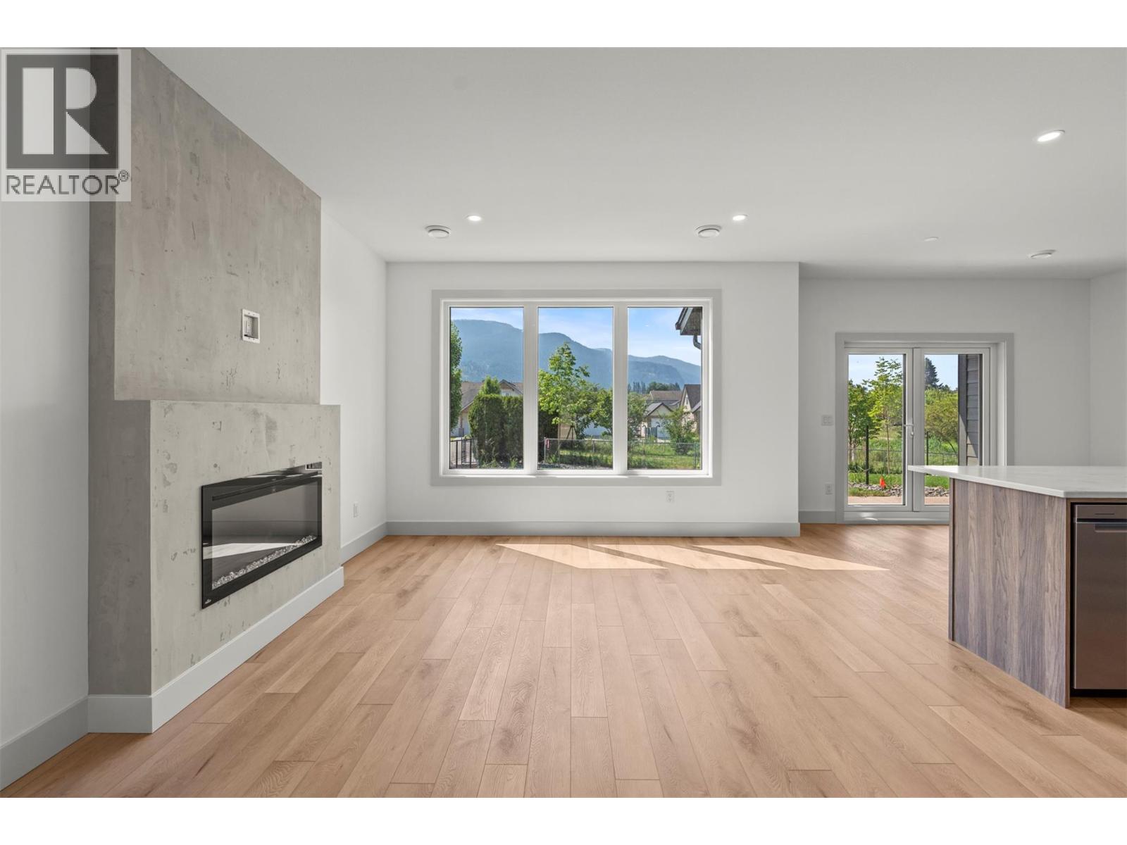2345 Patterson Avenue Unit# 101, Armstrong
