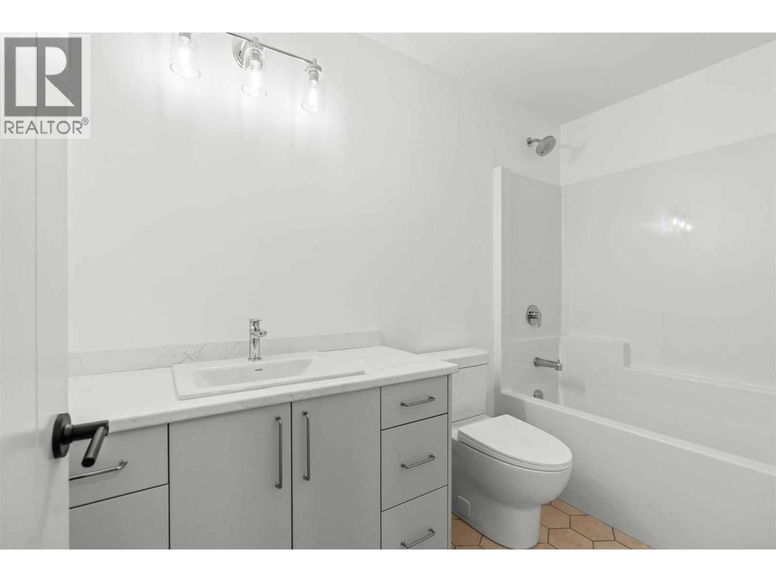 2345 Patterson Avenue Unit# 101, Armstrong