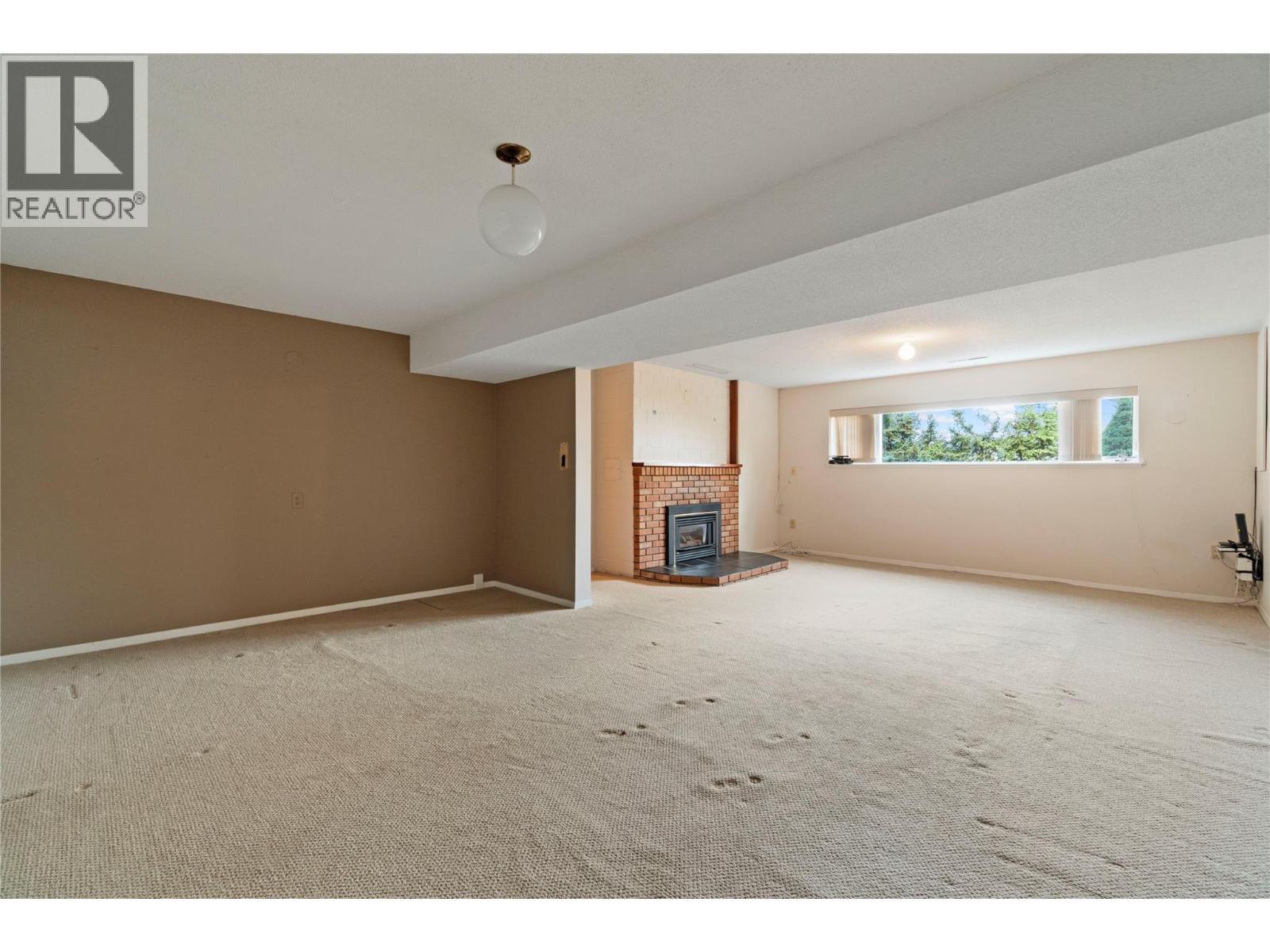  1160 Lakeshore Road Northeast, Salmon Arm