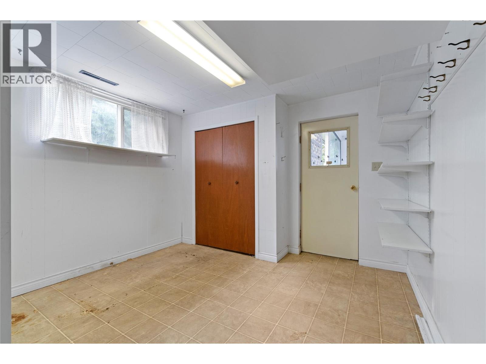  1160 Lakeshore Road Northeast, Salmon Arm