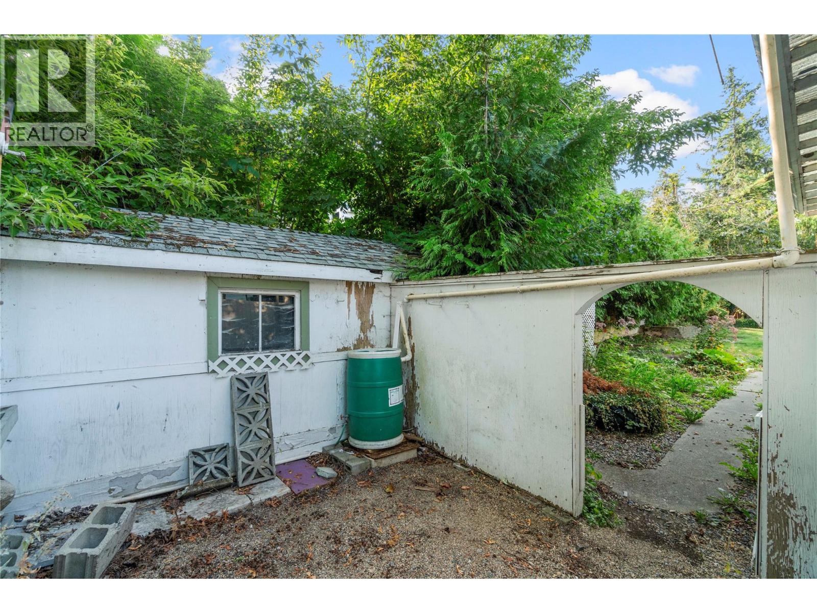  1160 Lakeshore Road Northeast, Salmon Arm