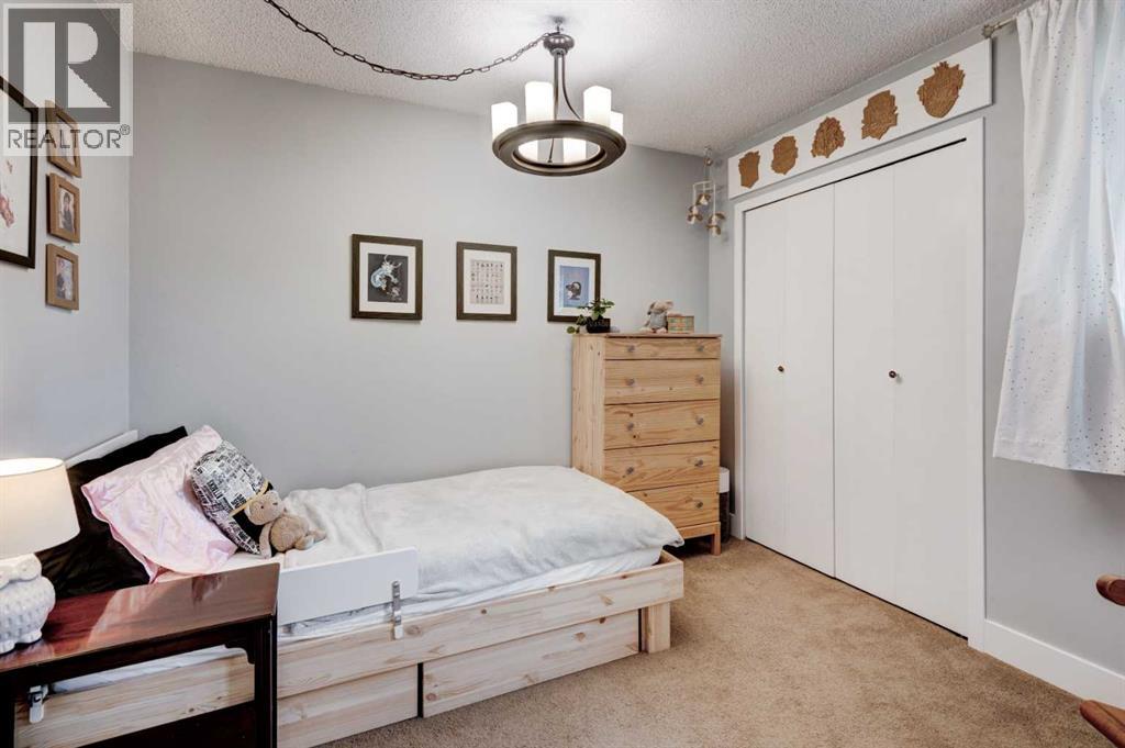 Single Family House for Sale in   Street SW Glenbrook Calgary 