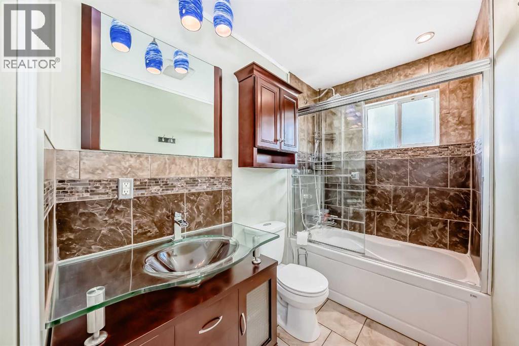 Single Family House Bungalow for Sale in  Olympia Crescent SE Ogden Calgary 
