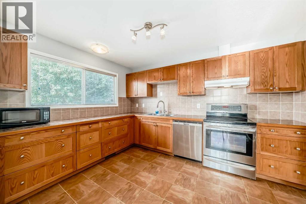 Single Family House Bungalow for Sale in  Olympia Crescent SE Ogden Calgary 