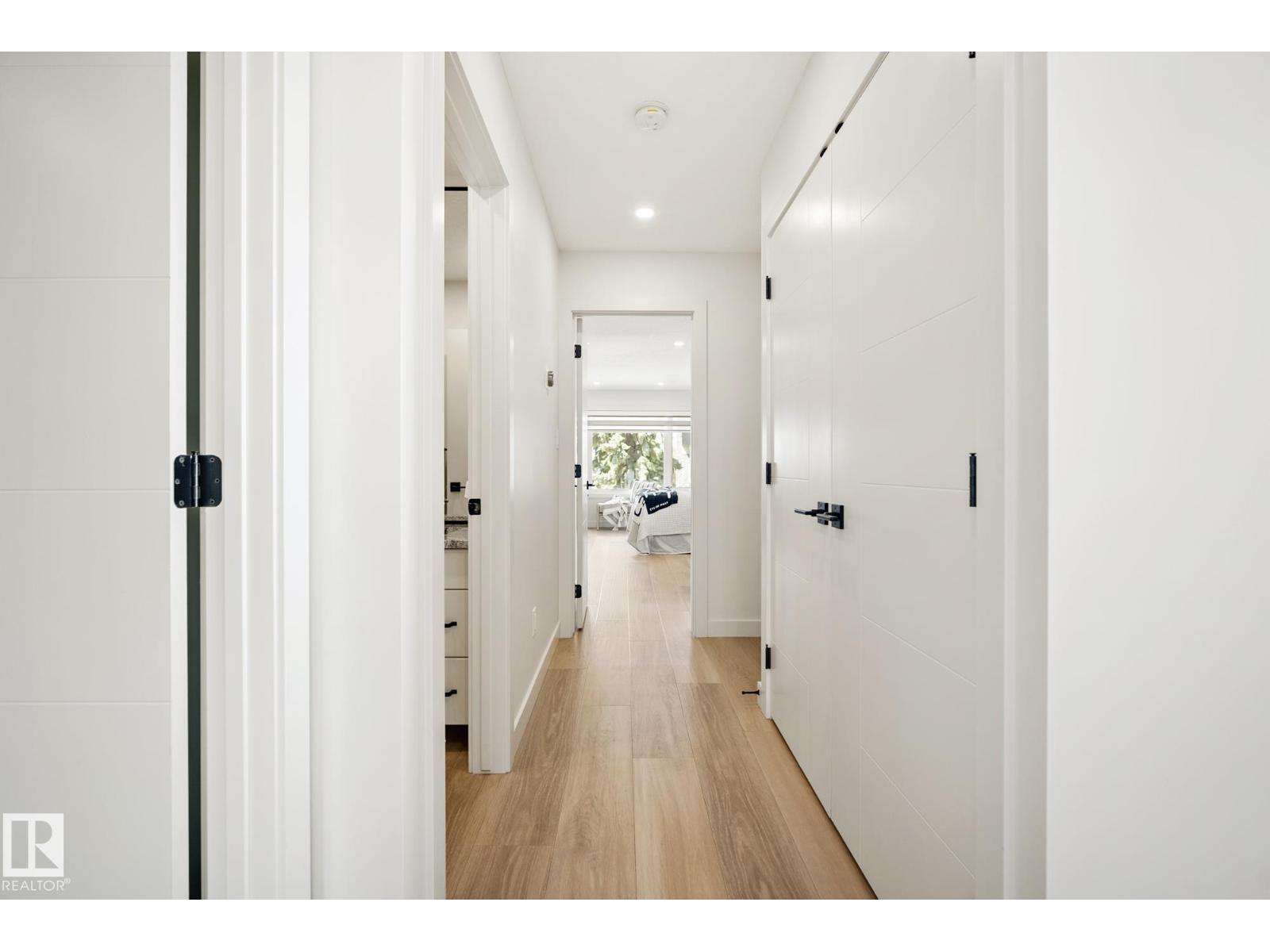 8803 STRATHEARN DR NW, Edmonton