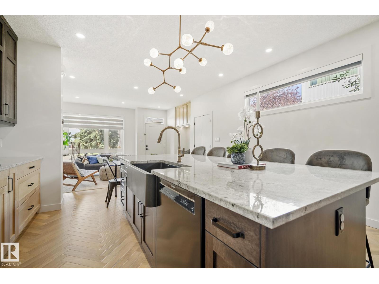 8803 STRATHEARN DR NW, Edmonton