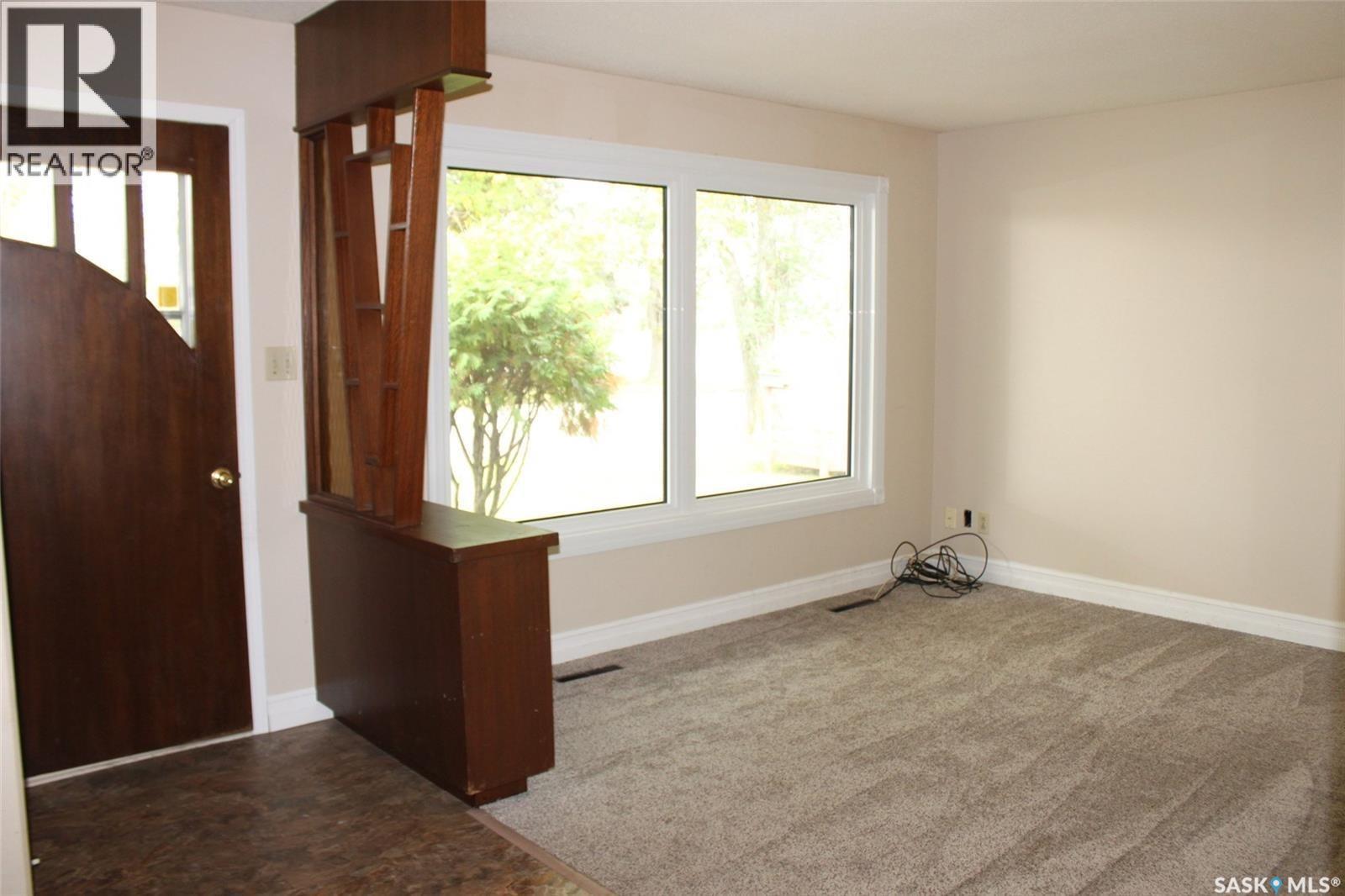 310 1ST AVENUE W - 12