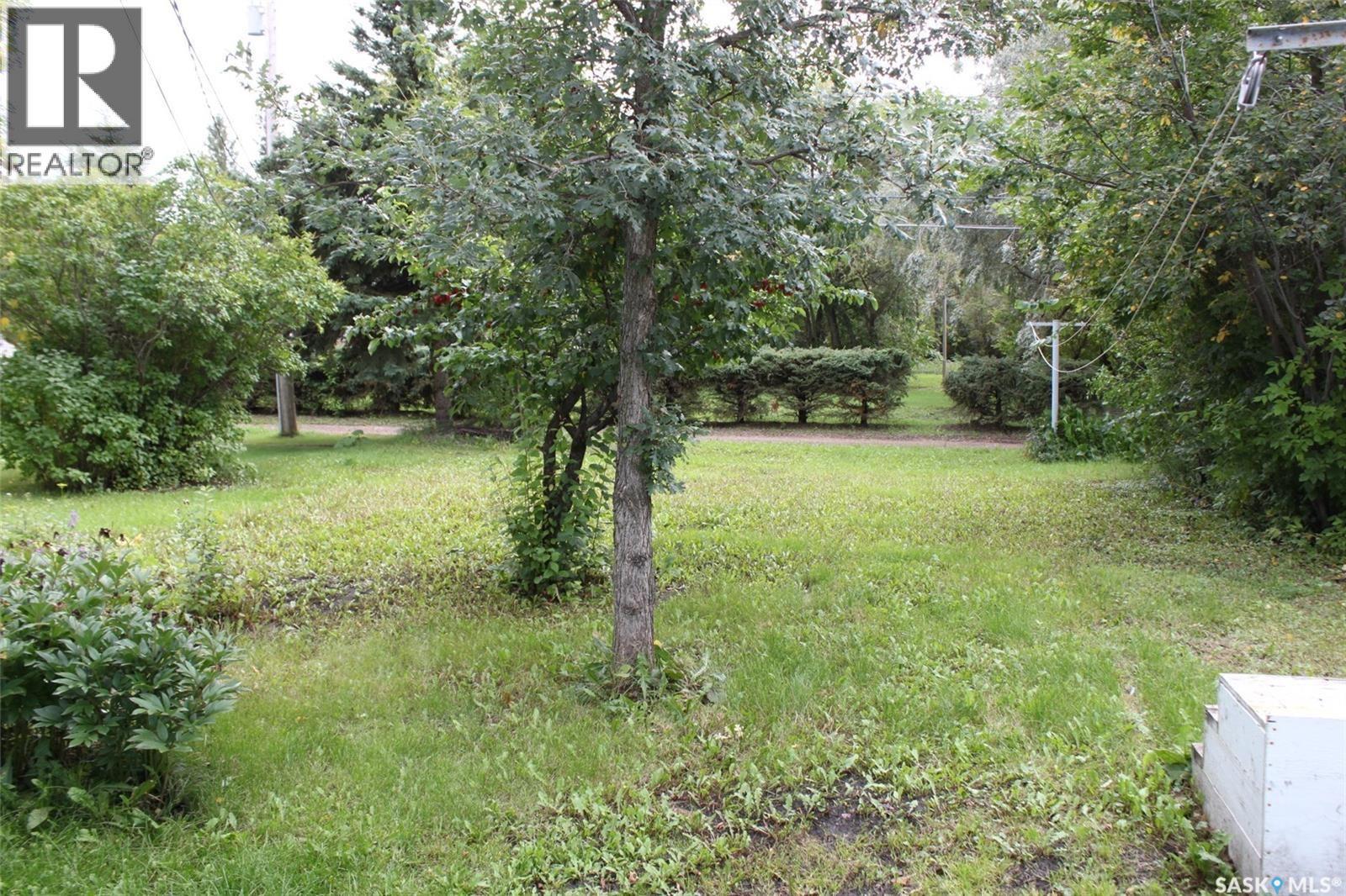 310 1st AVENUE W - Photo 4 of 23, Canora, Saskatchewan