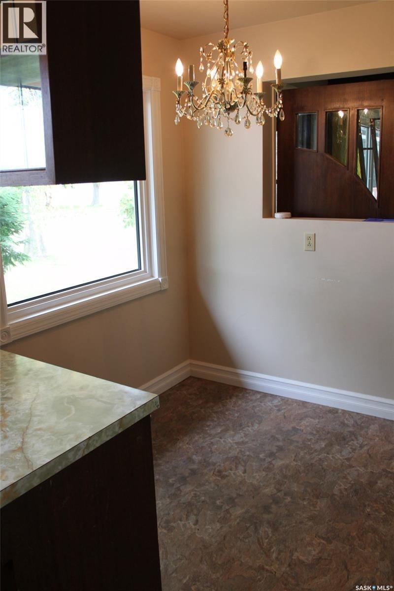 310 1ST AVENUE W - 6