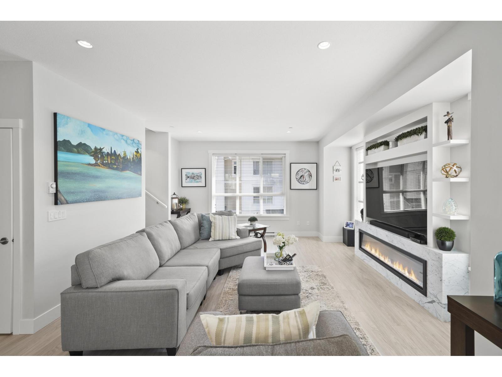 115 8335 NELSON STREET, Mission