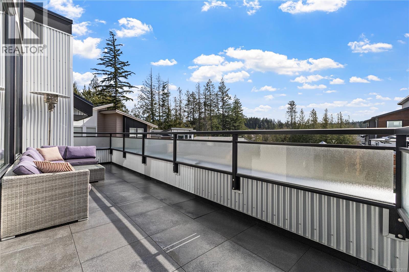  1046 Golden Spire Crescent, Langford