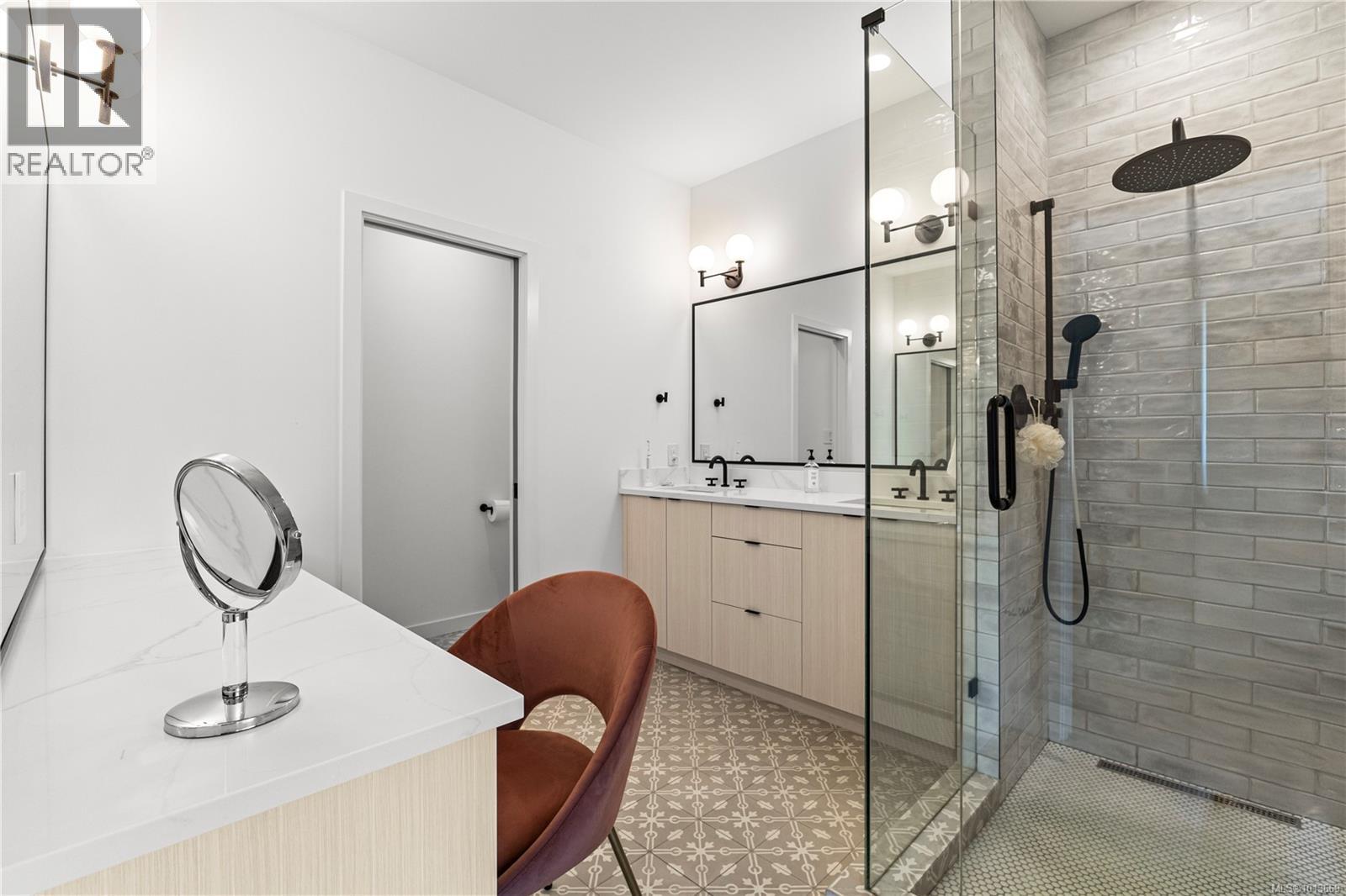  1046 Golden Spire Crescent, Langford