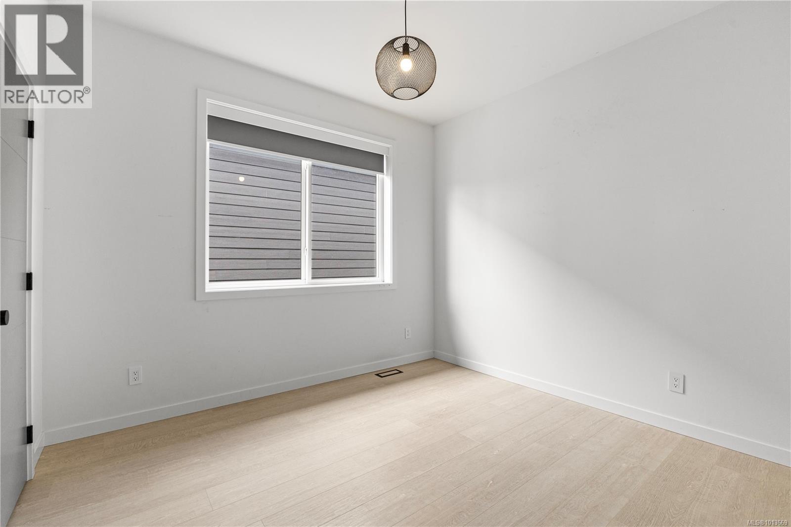  1046 Golden Spire Crescent, Langford