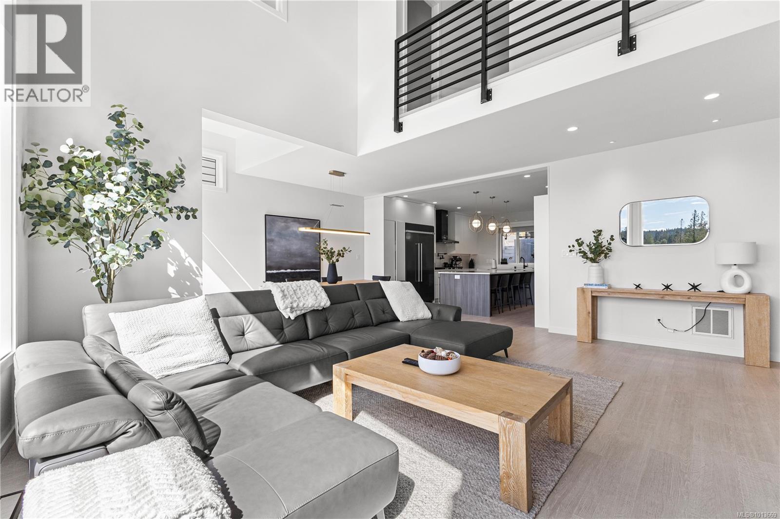  1046 Golden Spire Crescent, Langford